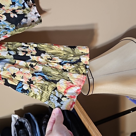 Billabong Crop Top - Picture 6 of 10